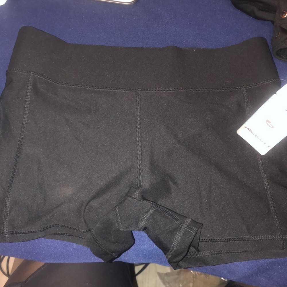 Activ8 black shorts NWT size M